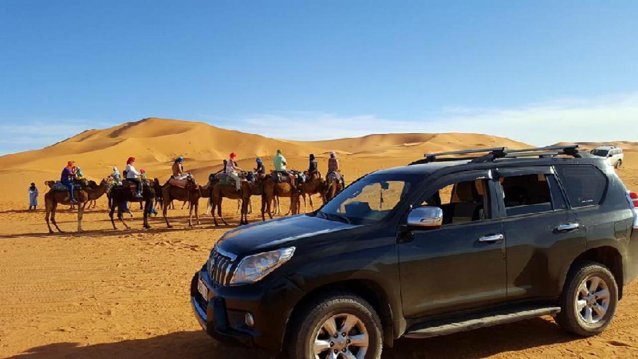 Les Pyramides Hotel Merzouga Exterior foto